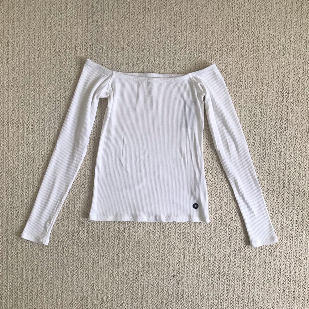 Cute Hollister White Off-shoulder Top